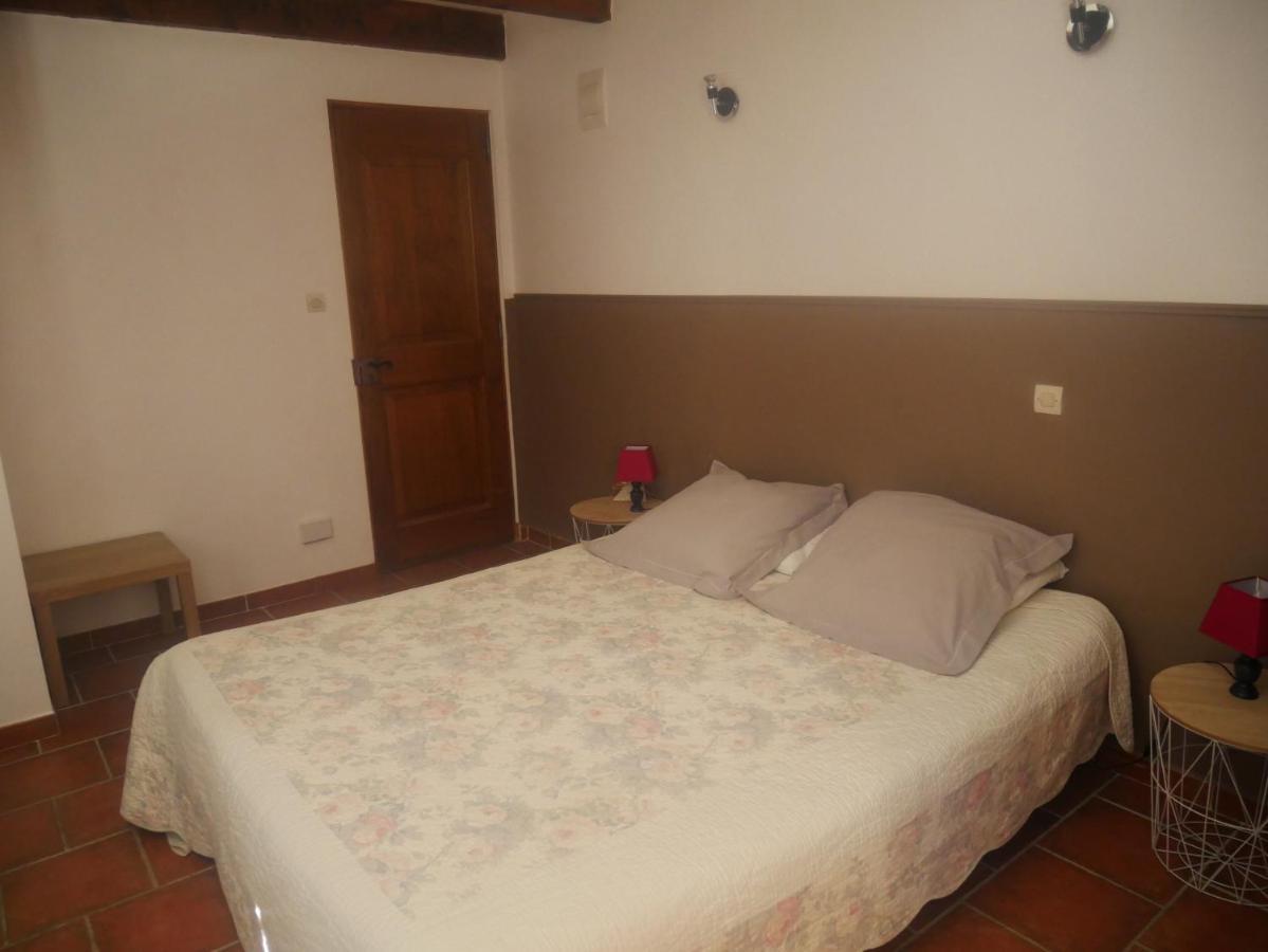 Bed and Breakfast La Feniere Venejan Екстер'єр фото