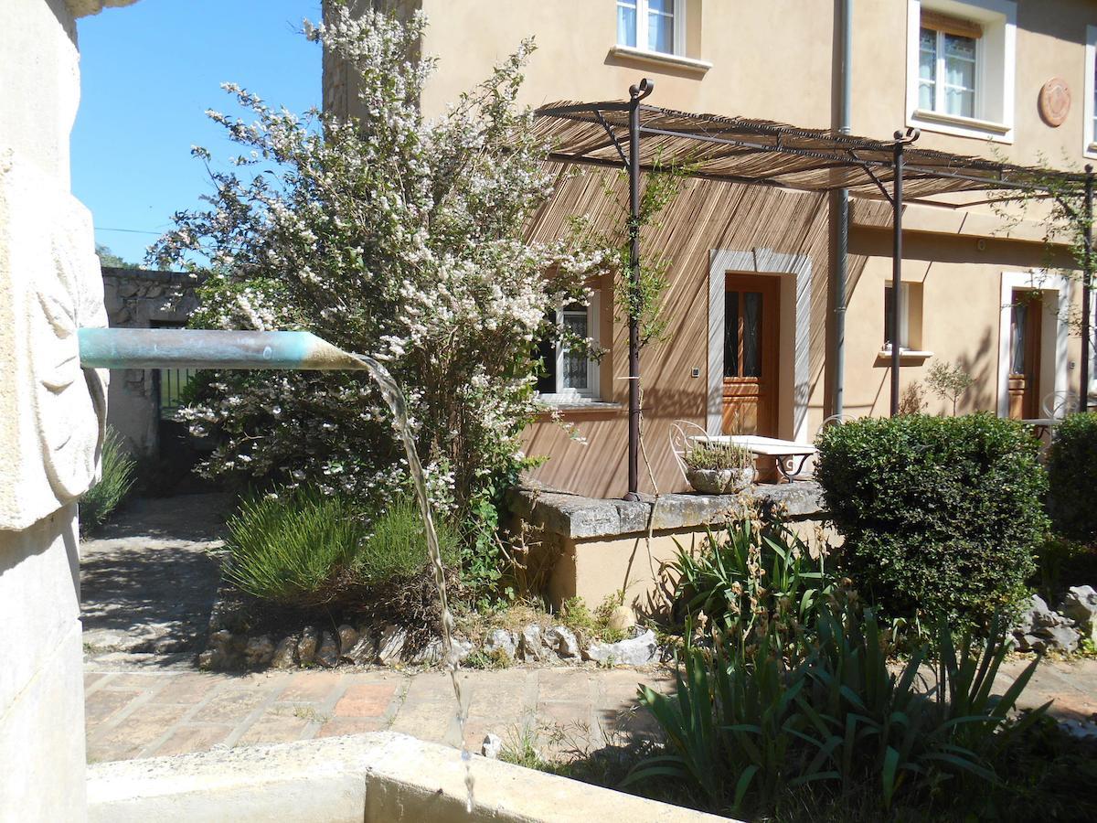 Bed and Breakfast La Feniere Venejan Екстер'єр фото